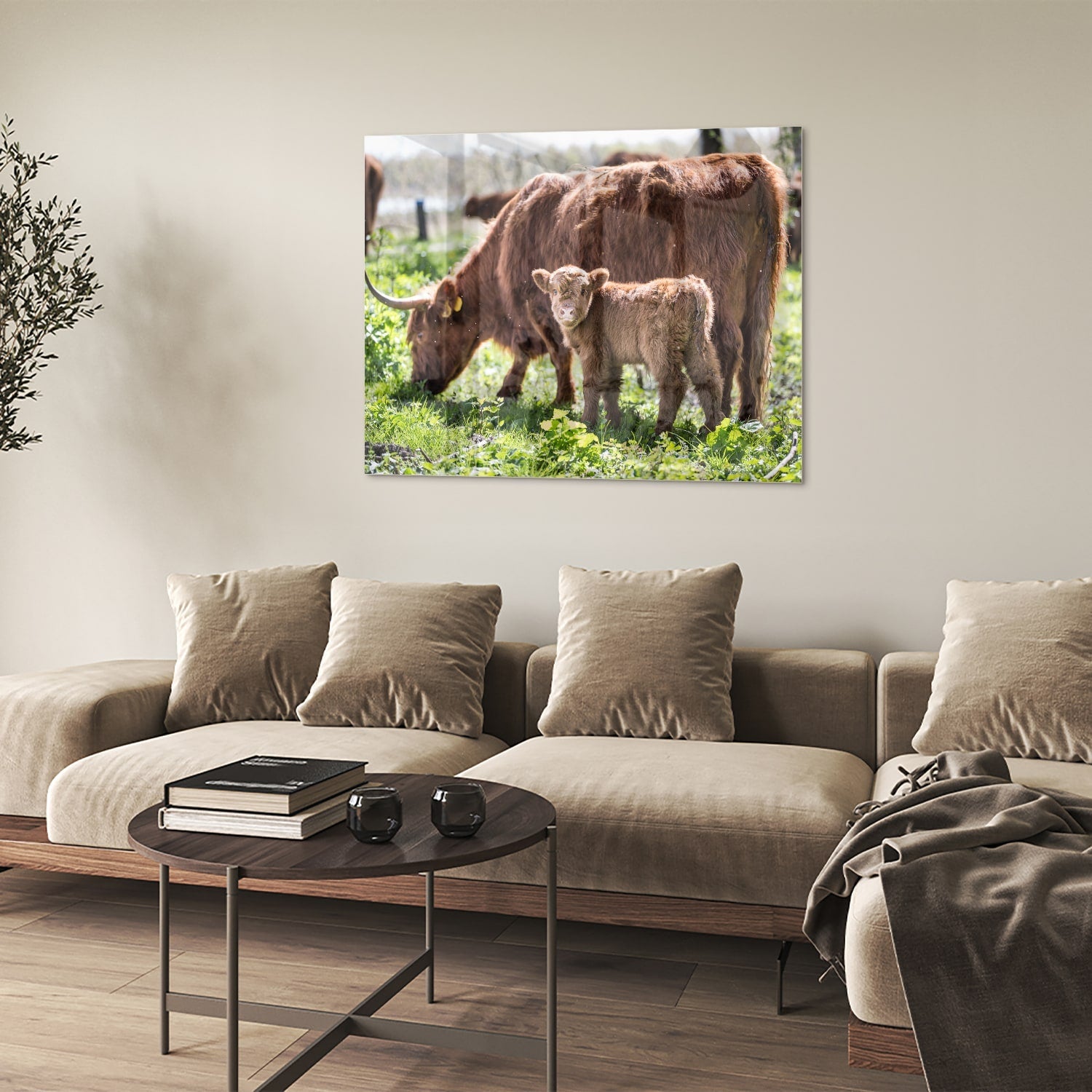 Glasbild mit Mutter und Kalb in der Natur