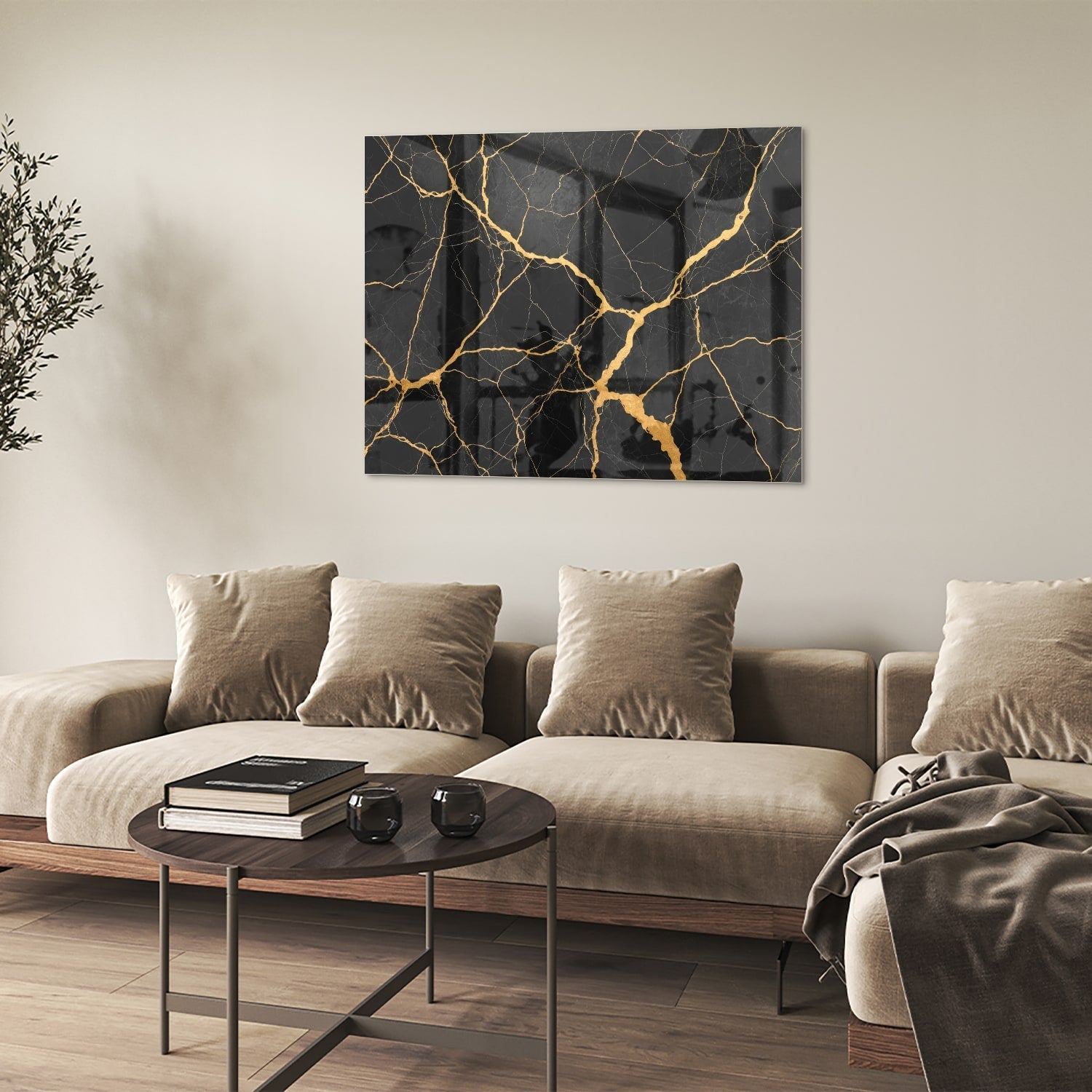 Elegantes Glasbild mit schwarz-goldenem Muster