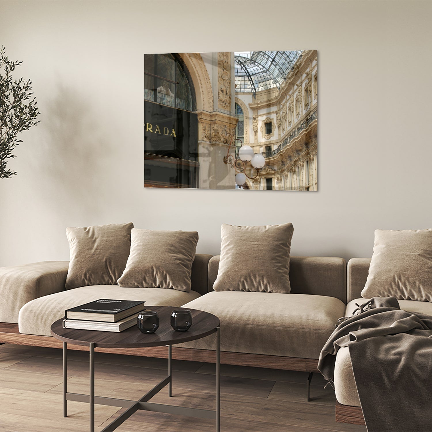 Elegantes Glasbild mit Luxus-Boutique
