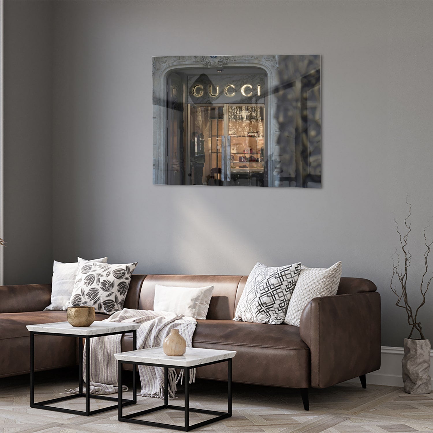 Stilvolles Glasbild mit Gucci-Schaufenster