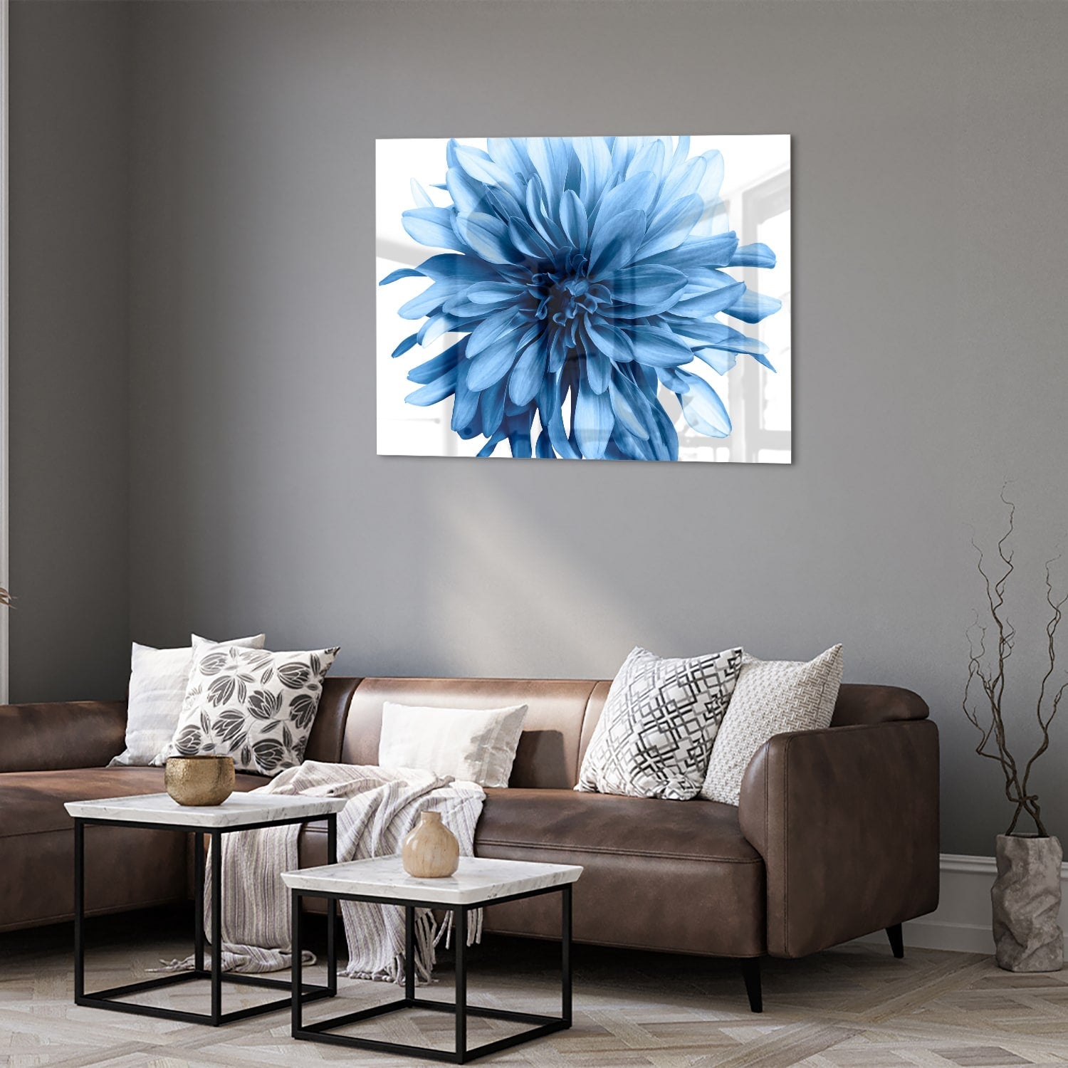 Blaues Glasbild mit einer Blume