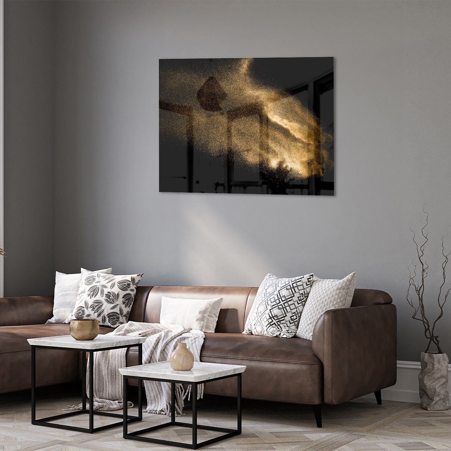 Glasbild – Goldene Hand auf schwarzem Hintergrund