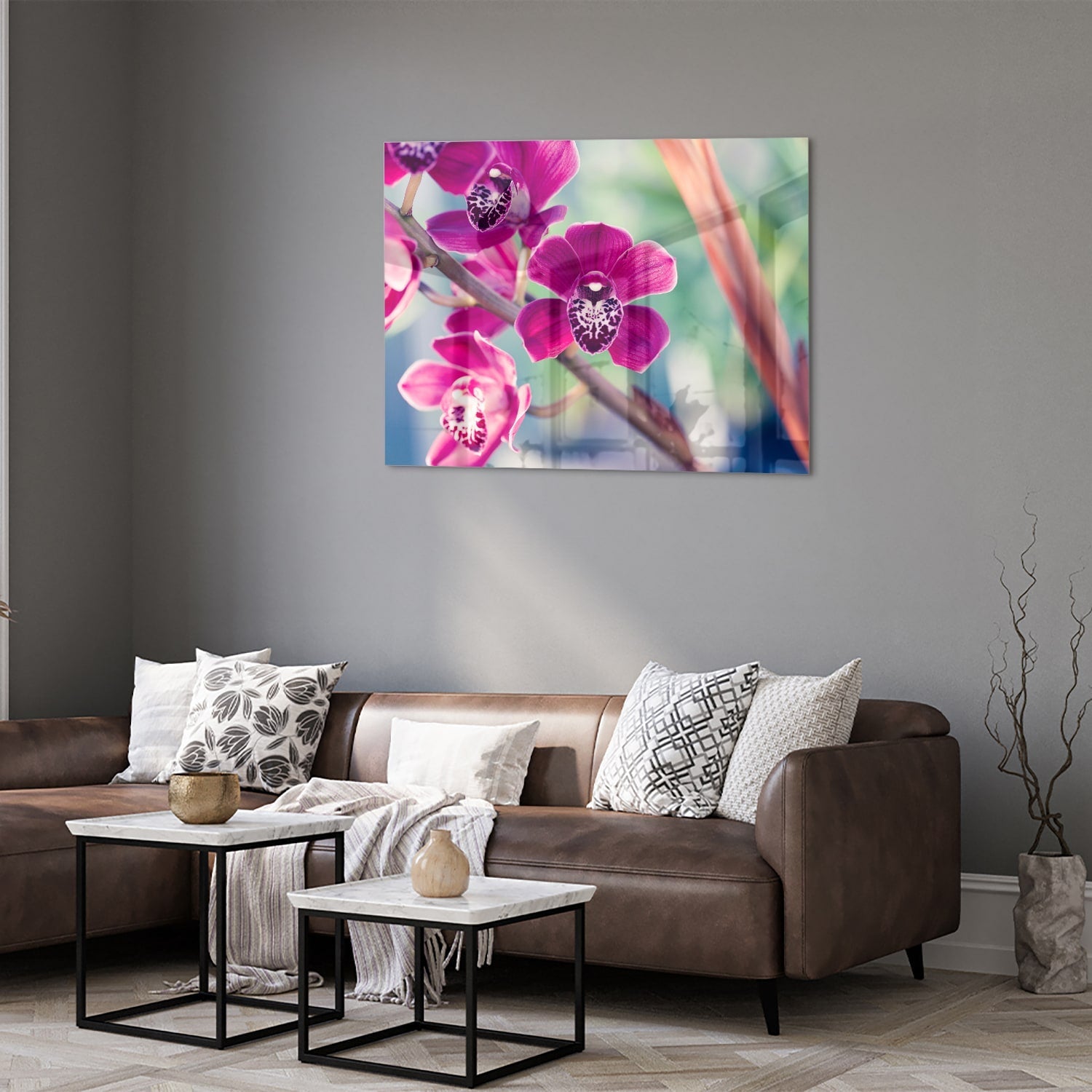 Wunderschönes Glasbild mit violetten Orchideen