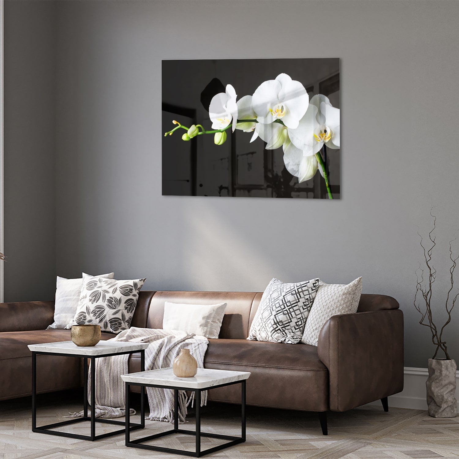 Elegantes Glasbild mit weißen Orchideen
