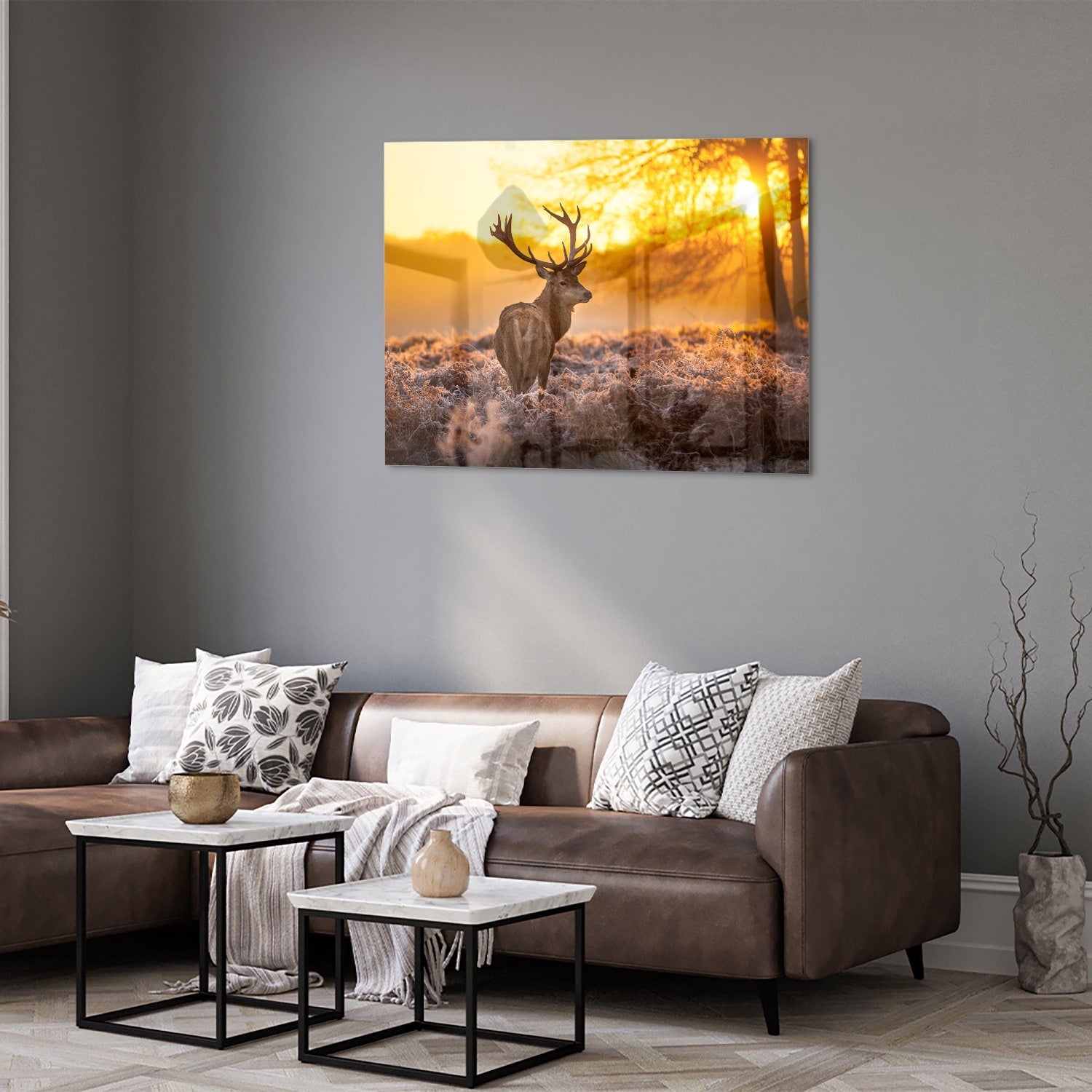 Glasbild mit einem Hirsch in der aufgehenden Sonne