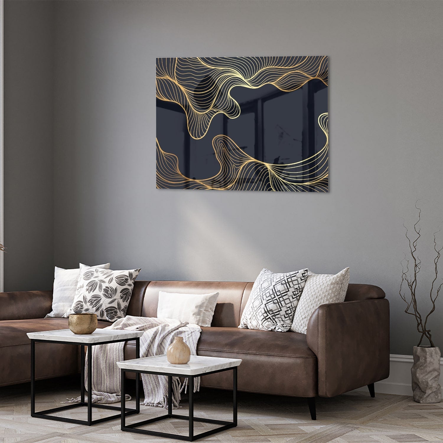 Elegantes Glasbild mit goldenen Linien auf dunkelblauem Hintergrund