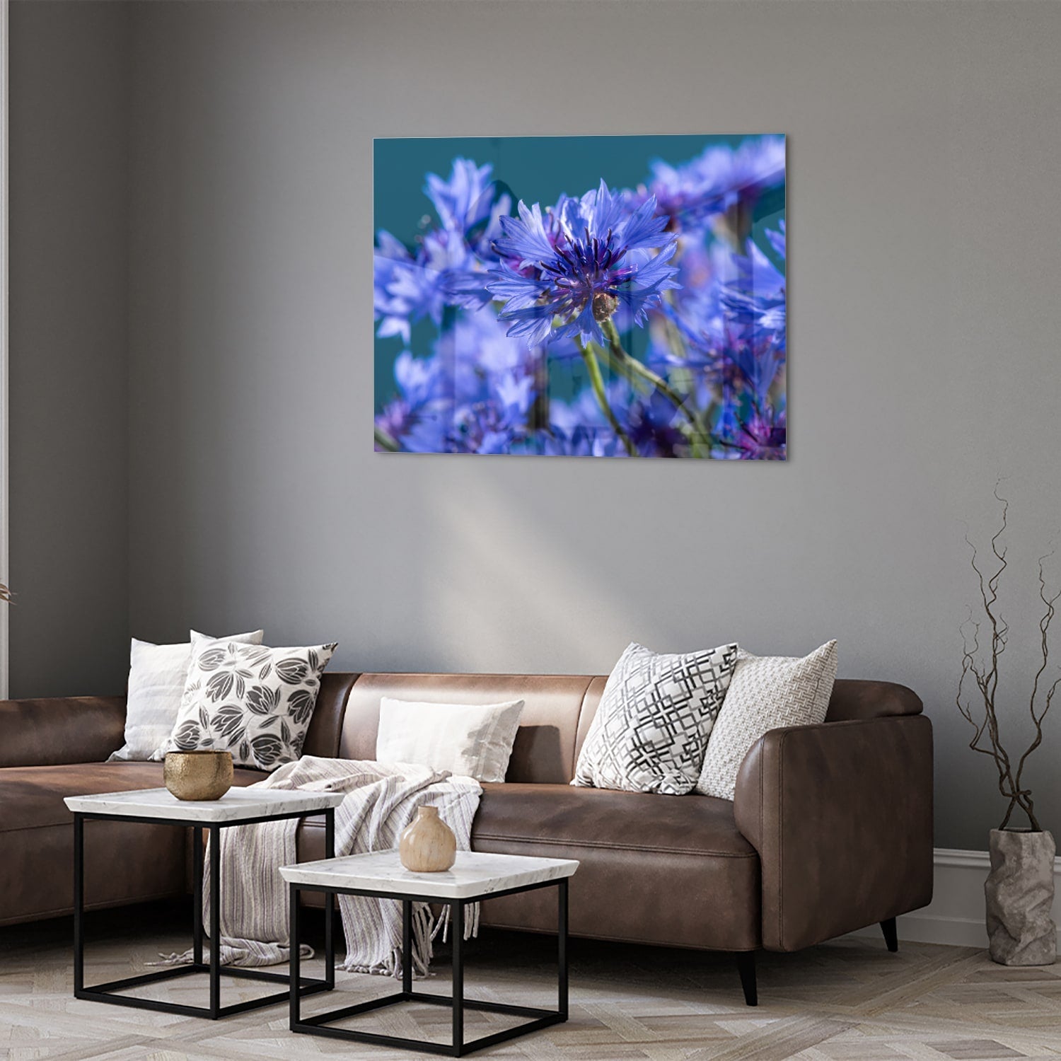 Wunderschönes violettes Glasbild mit Blumenmotiv