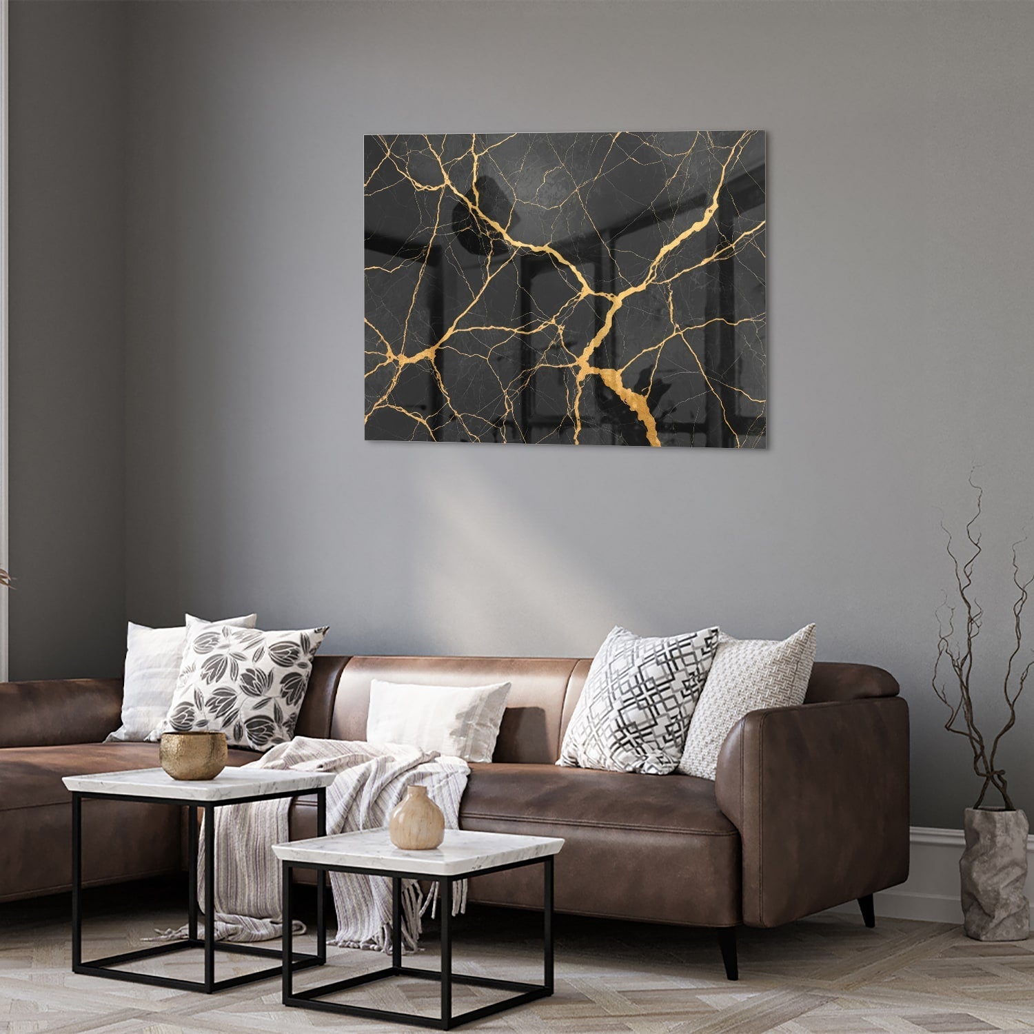 Elegantes Glasbild mit schwarz-goldenem Muster