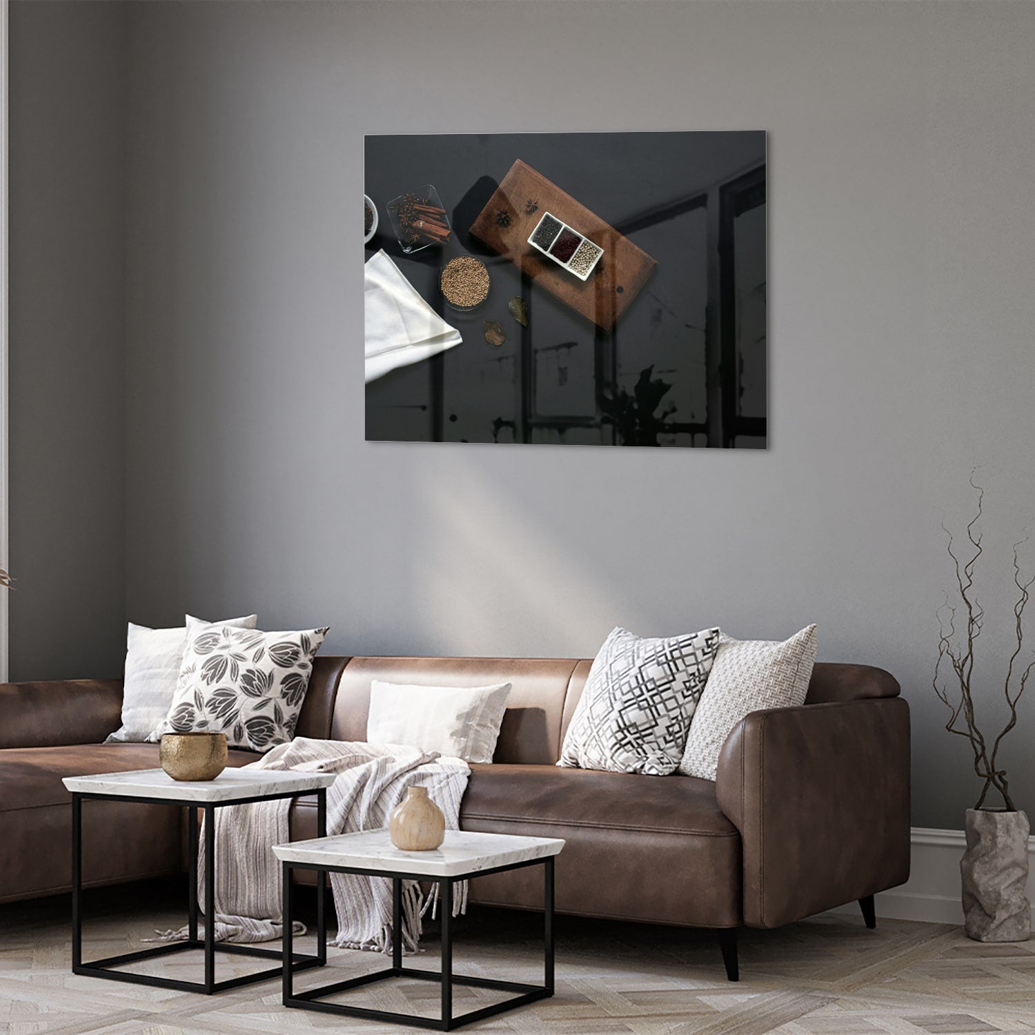 Modernes Glasbild mit Kaffee und Notizen