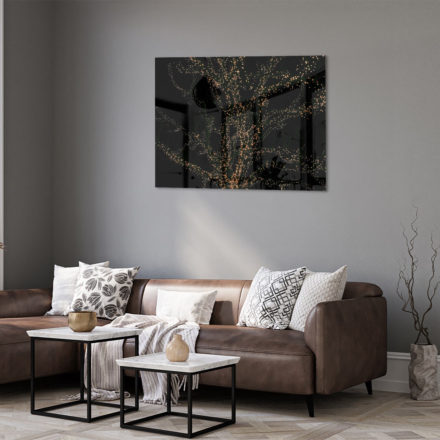 Glasbild mit goldenen Ästen auf schwarzem Hintergrund
