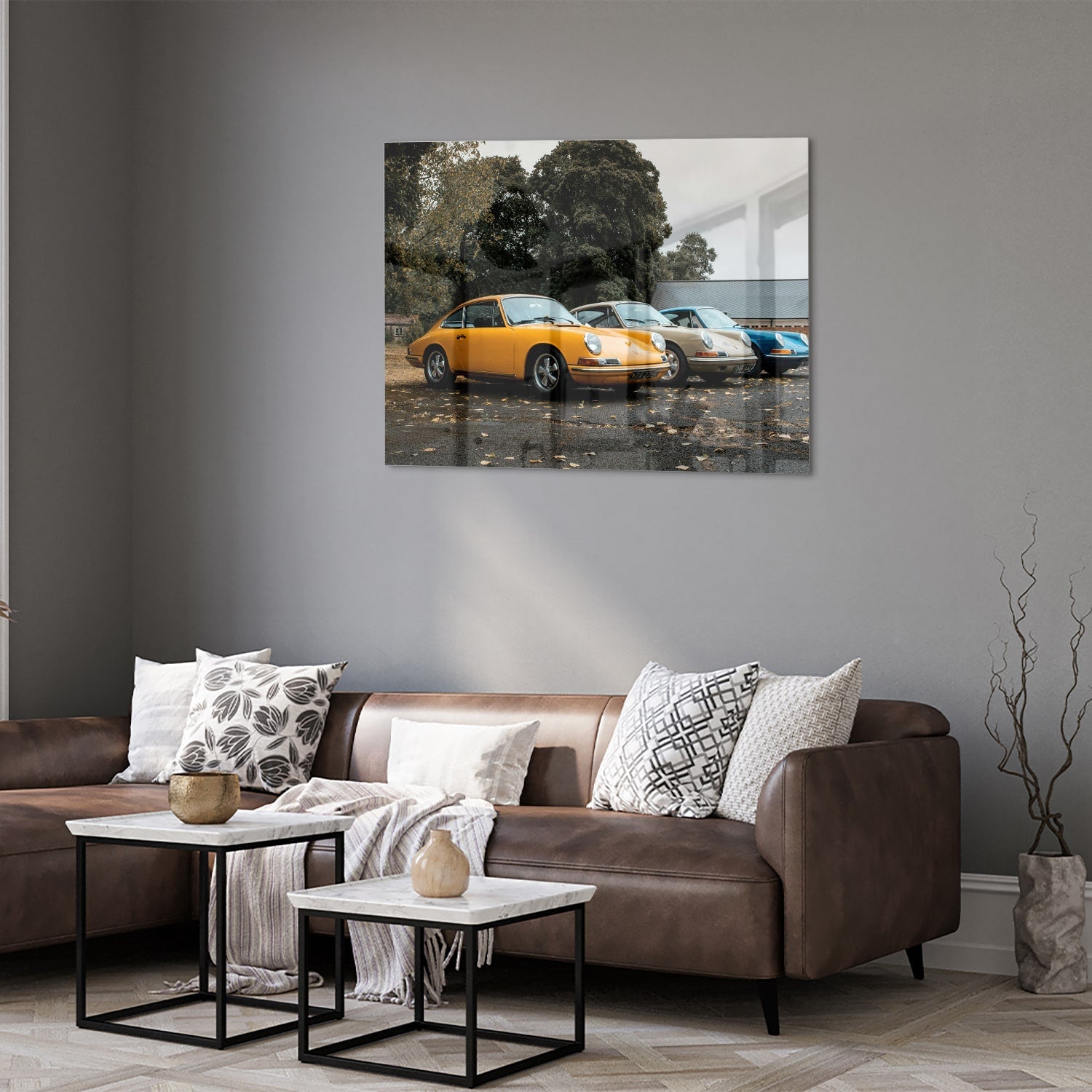Fröhliches Glasbild mit gelbem Auto