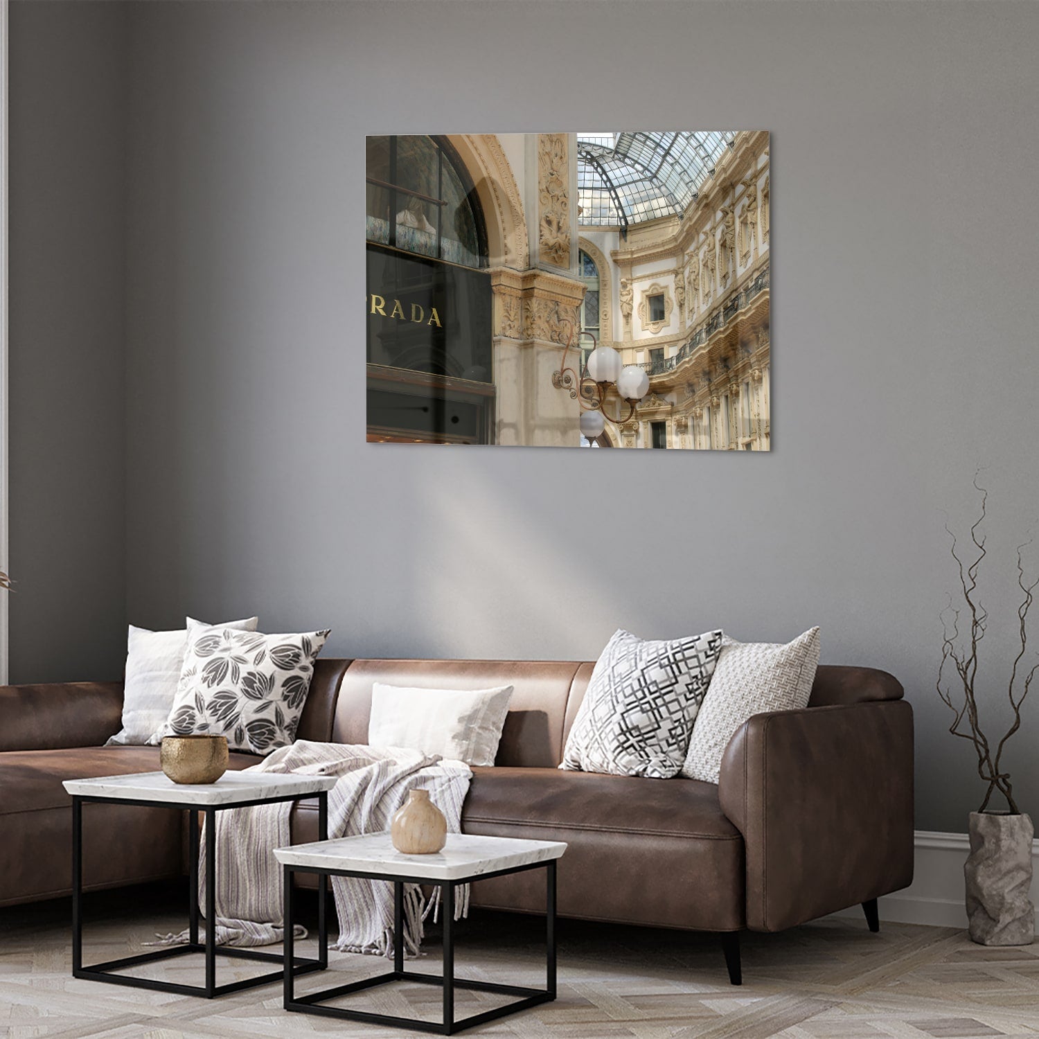 Elegantes Glasbild mit Luxus-Boutique