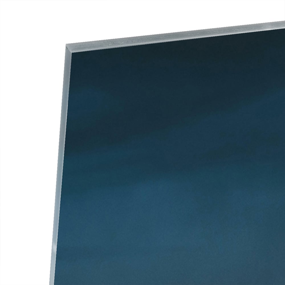 Glasbild mit majestätischer Berglandschaft