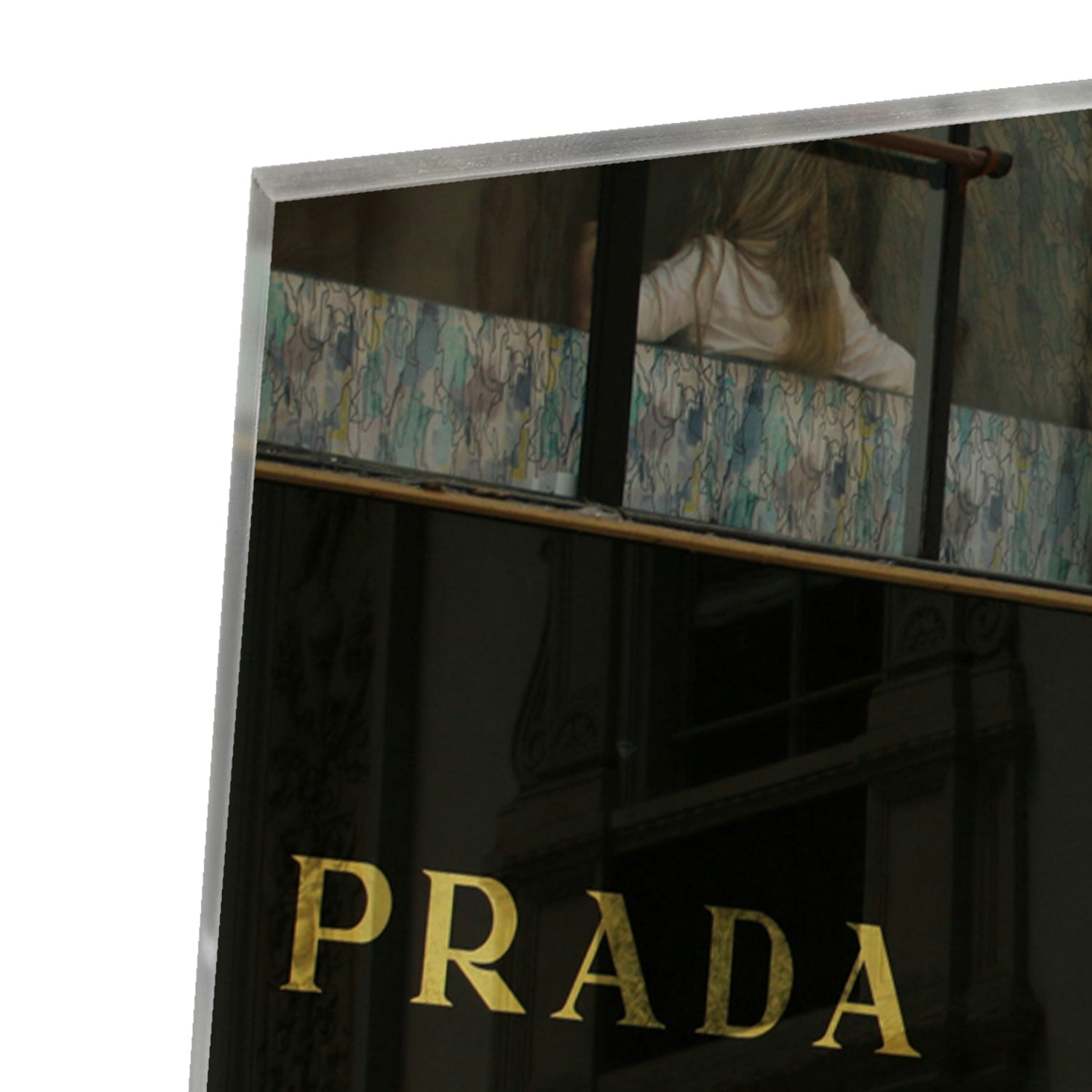 Elegantes Glasbild mit Luxus-Boutique