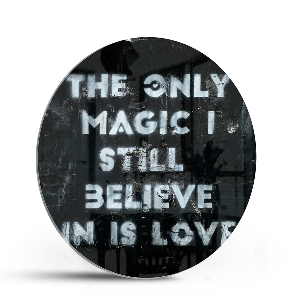Glasbild mit Schriftzug „Believe in Love“ – Glasbild aus Sicherheitsglas, Größe 140x70