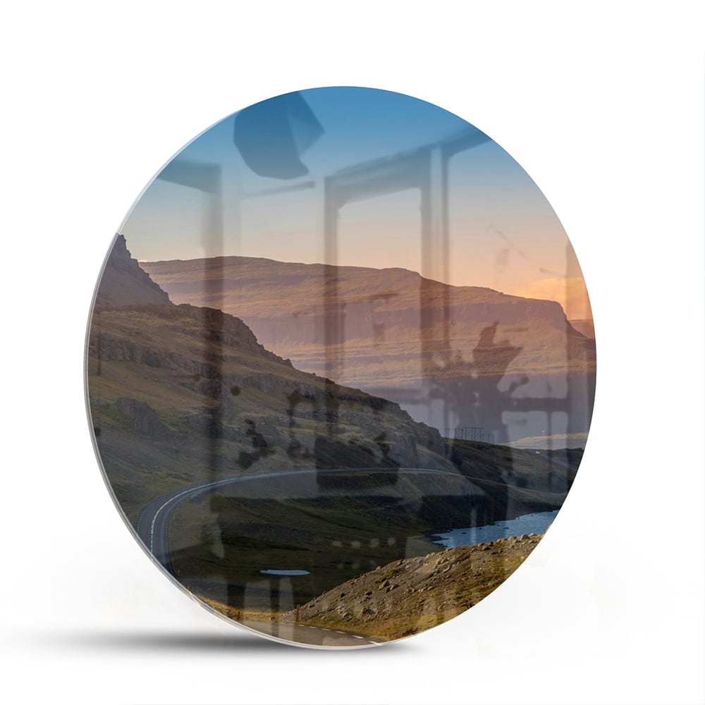 Atemberaubendes Glasbild mit Bergen und Fluss – Glasbild aus Sicherheitsglas, Größe 140x70
