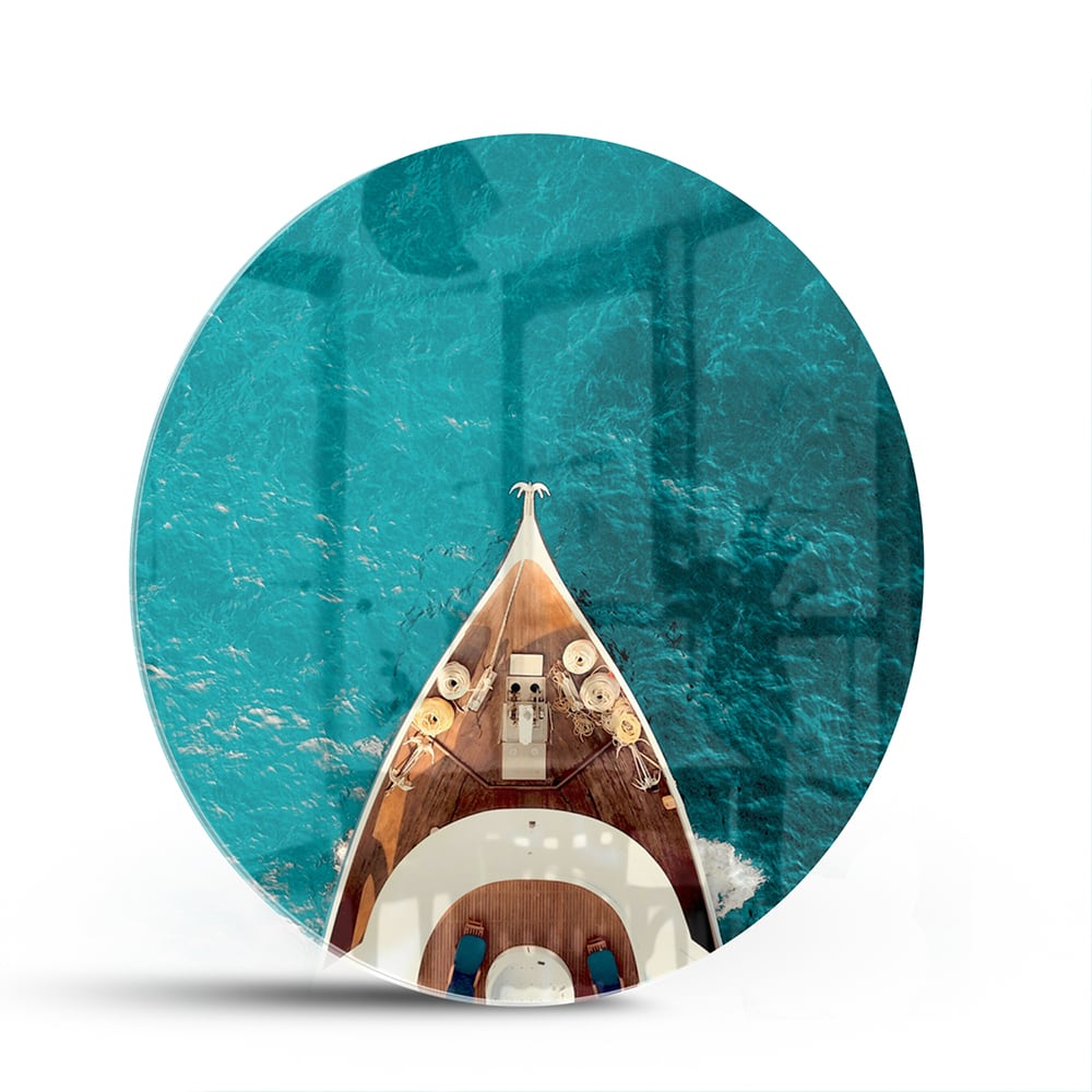 Glasbild mit einem Boot über Wasser – Glasbild aus Sicherheitsglas, Größe 140x70
