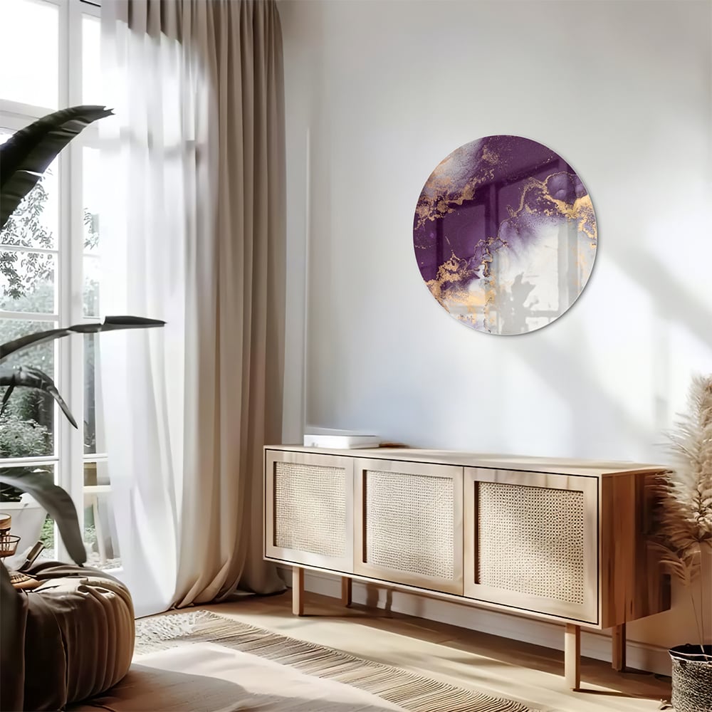 Violettes Glasbild mit goldenen Akzenten