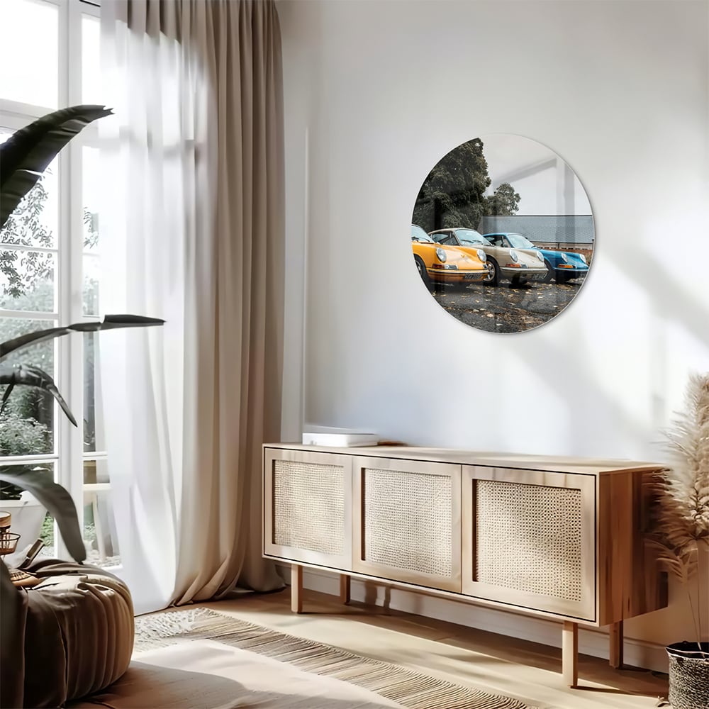 Fröhliches Glasbild mit gelbem Auto