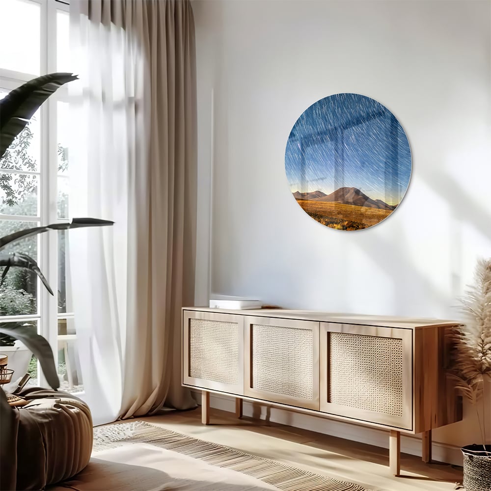 Glasbild mit Sternenhimmel über den Bergen
