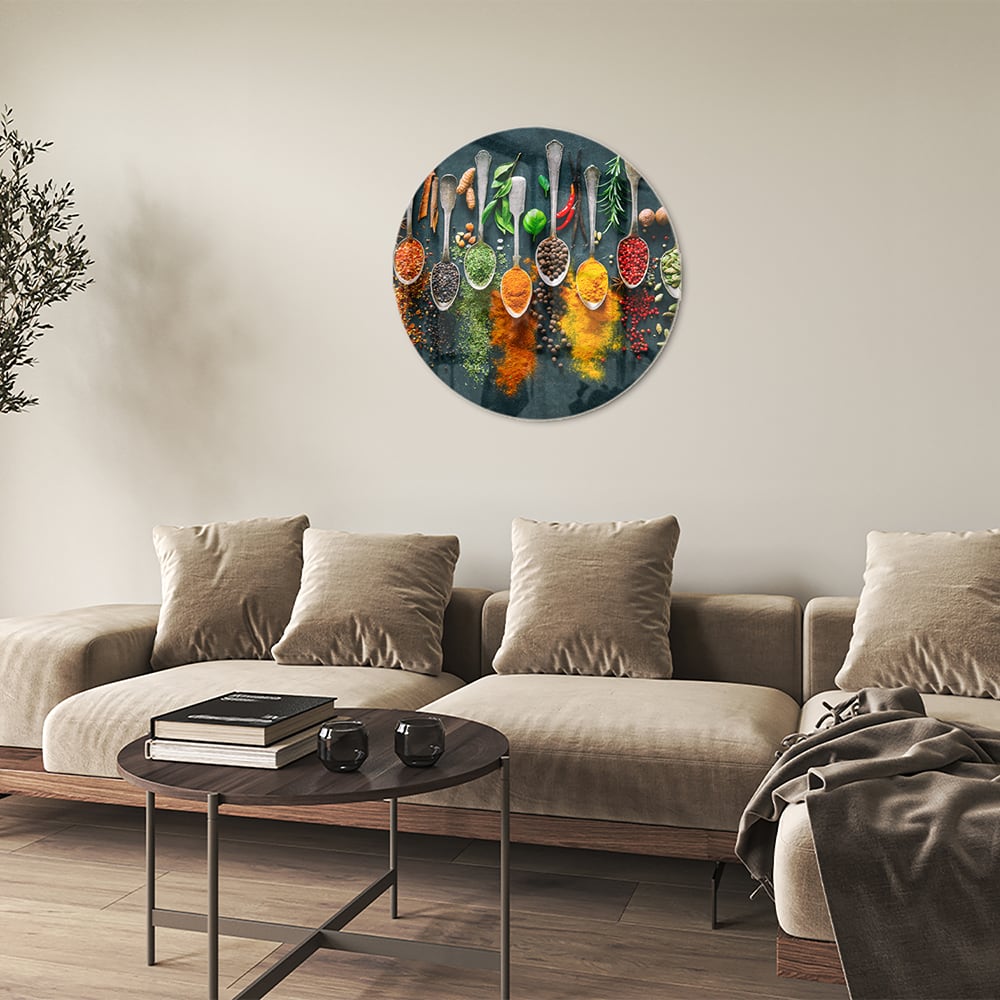 Farbenfrohes Glasbild mit Gewürzen und Kräutern