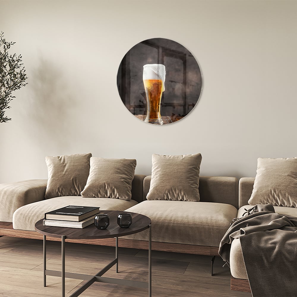 Stilvolles Glasbild mit einem Bier