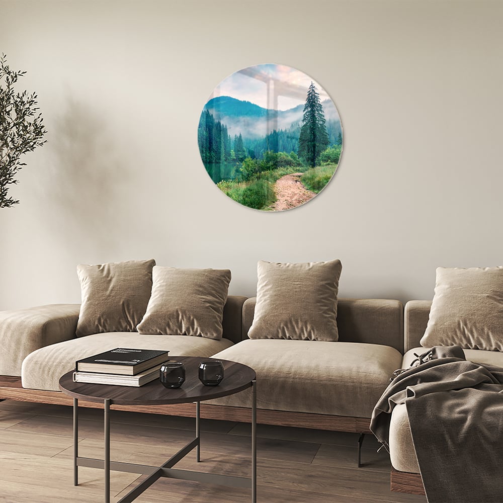 Stimmungsvolles Glasbild mit einer Berglandschaft