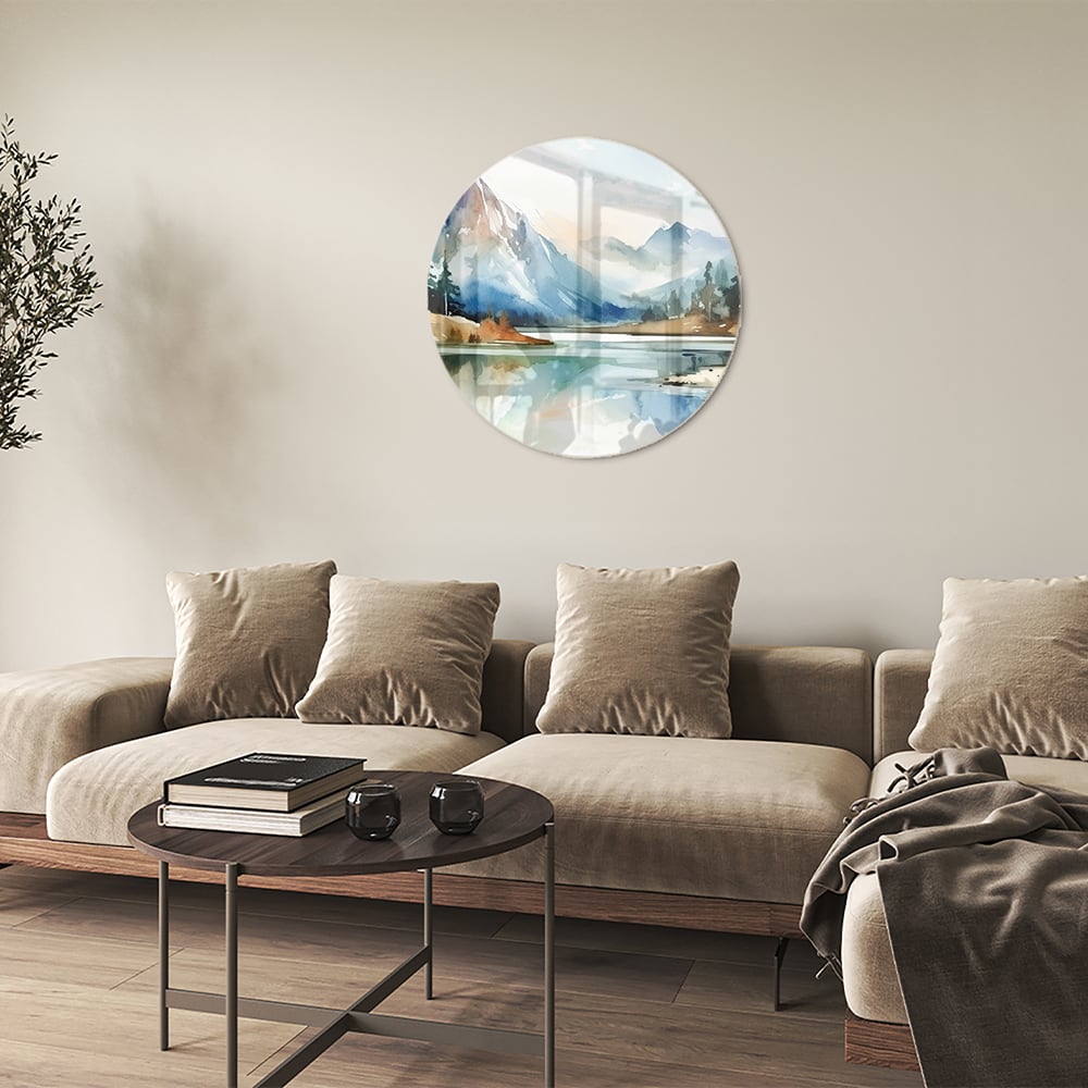 Glasbild mit Bergen und See im Aquarellstil