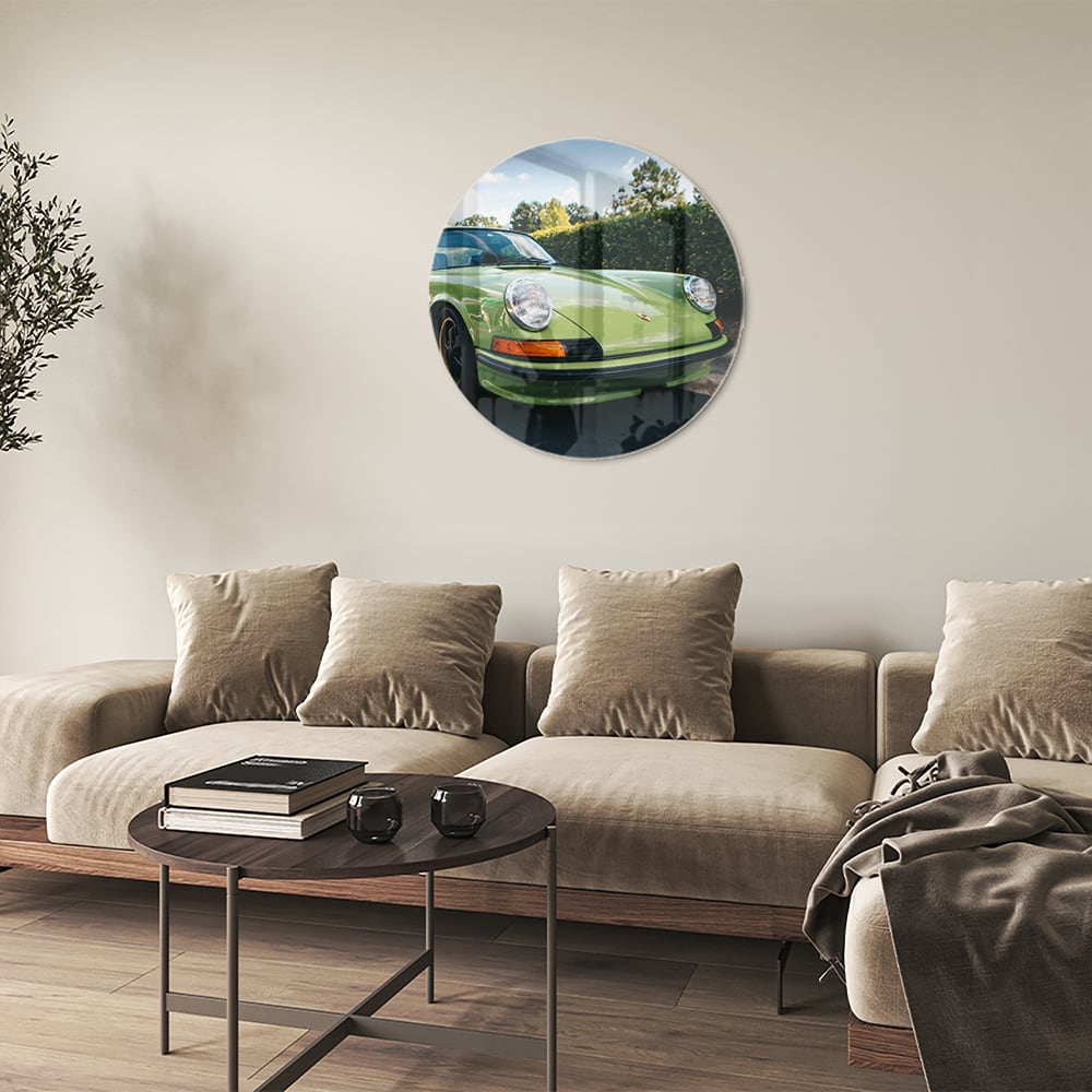 Glasbild mit einzigartigem grünen Porsche für moderne Innenräume