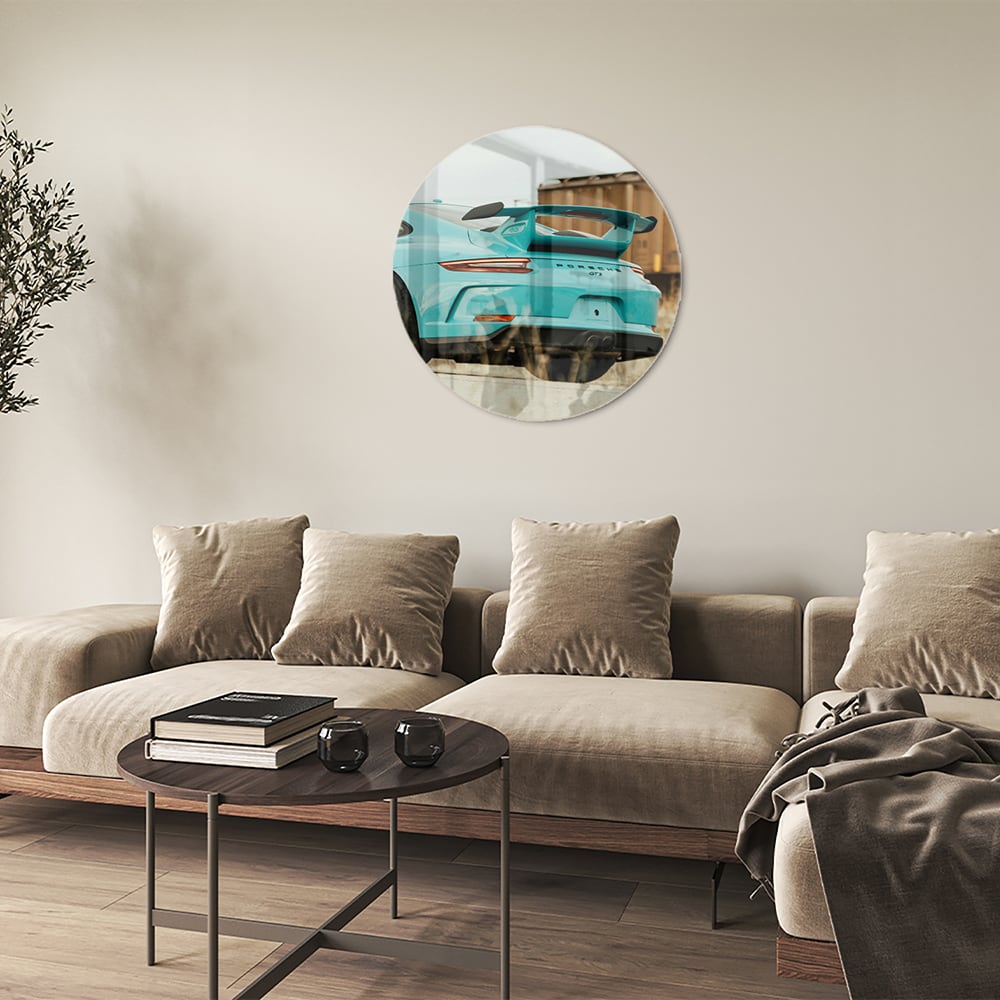 Stilvolles Glasbild mit einem Sportwagen
