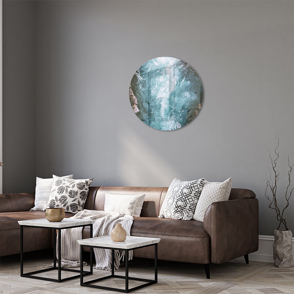 Glasbild mit klarem Bergwasser