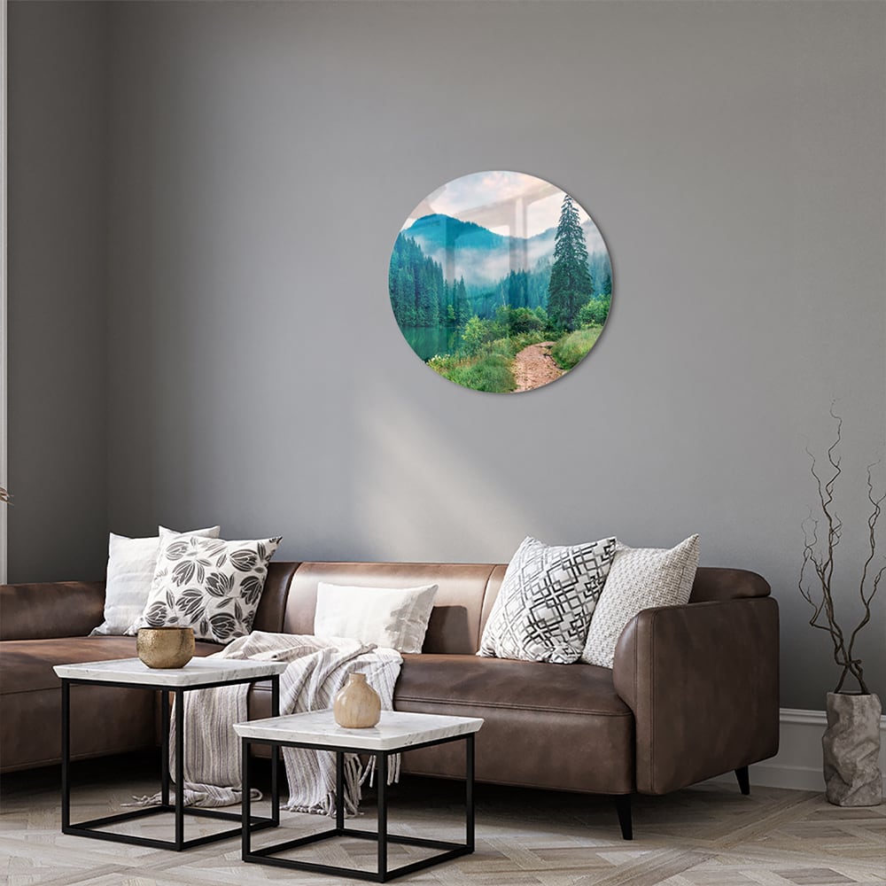 Stimmungsvolles Glasbild mit einer Berglandschaft