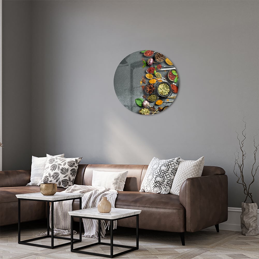 Farbenfrohes Glasbild mit Kräutern und Gewürzen