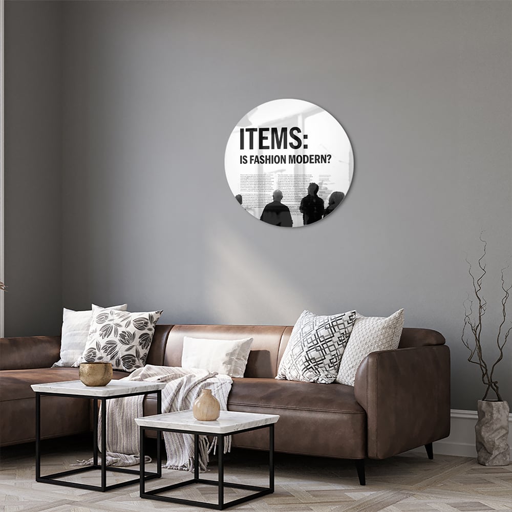 Modernes Glasbild 'Is Fashion Modern?'